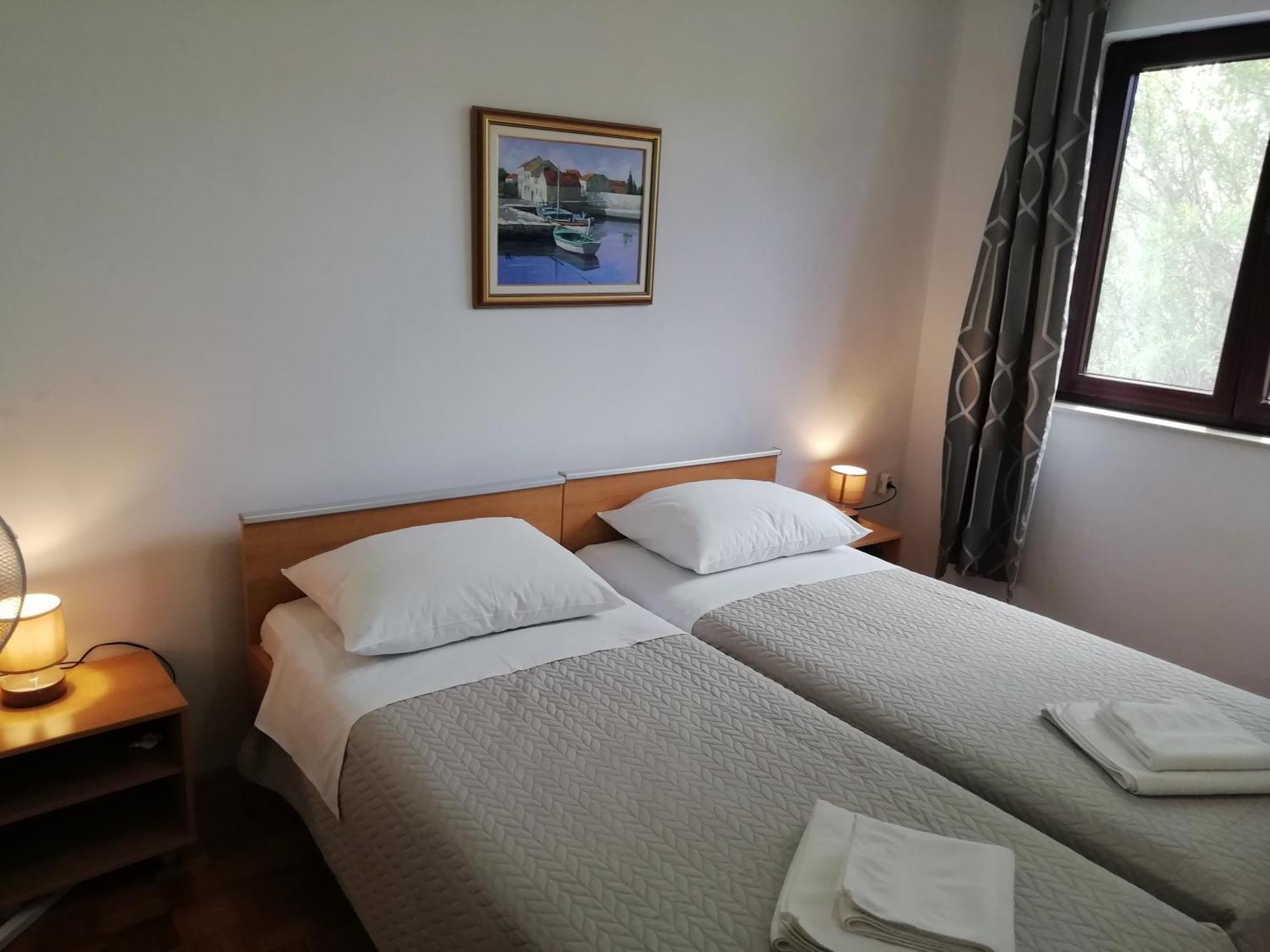Apartments Valentina-B Nin Luaran gambar