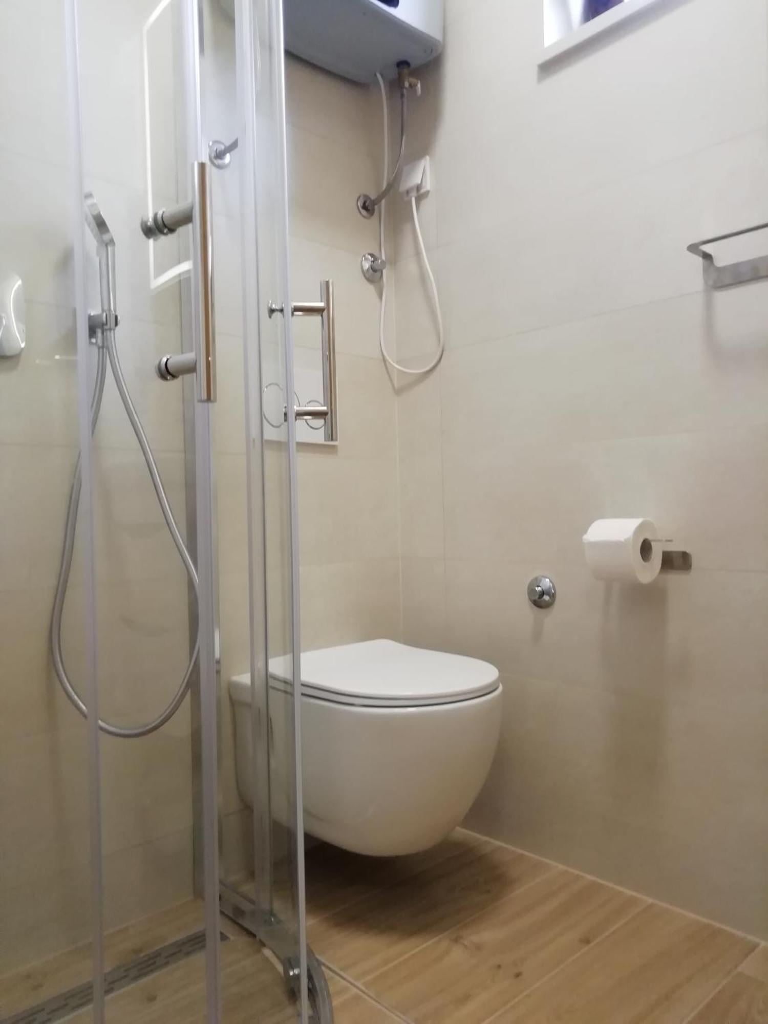 Apartments Valentina-B Nin Luaran gambar