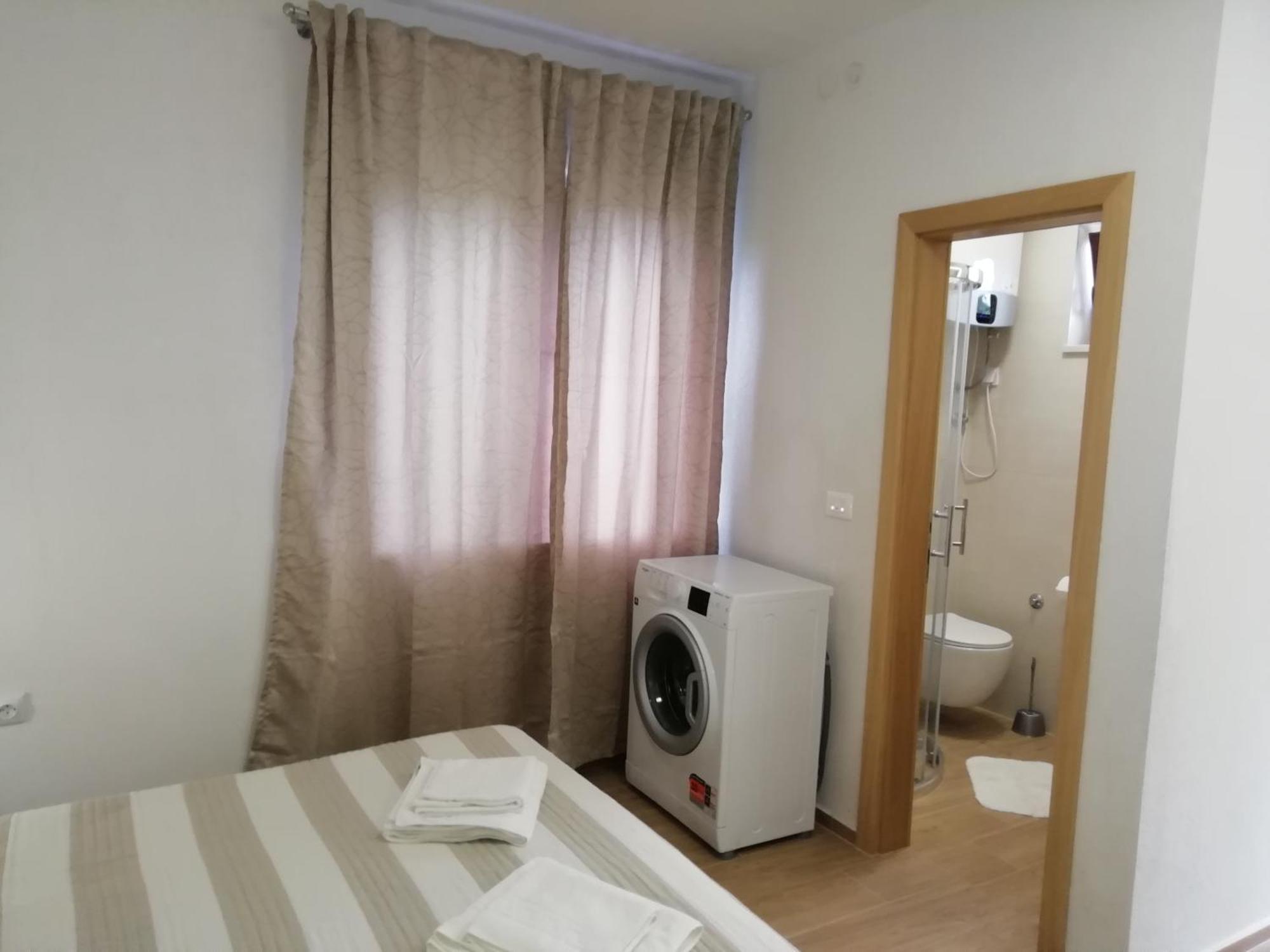Apartments Valentina-B Nin Luaran gambar
