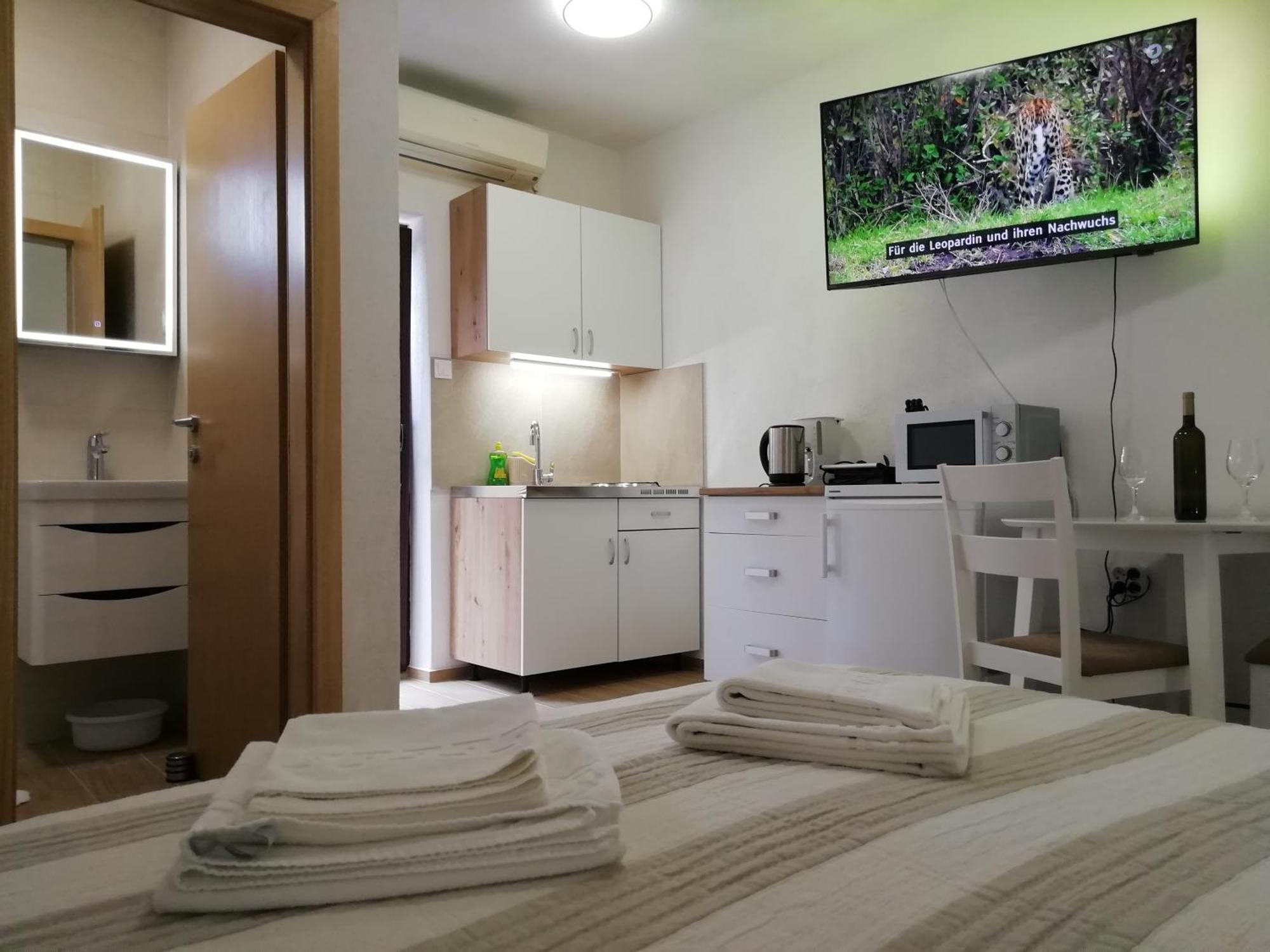Apartments Valentina-B Nin Luaran gambar