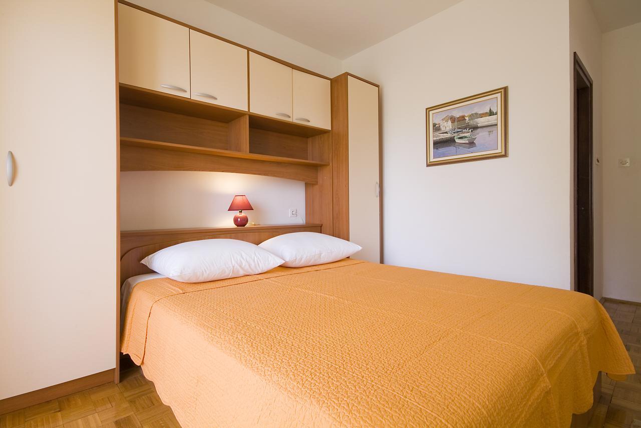 Apartments Valentina-B Nin Luaran gambar