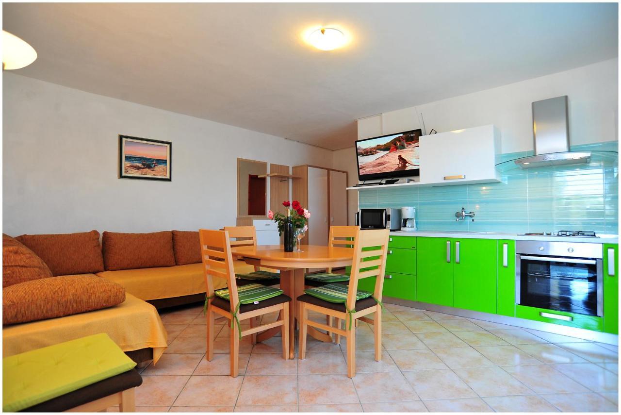 Apartments Valentina-B Nin Luaran gambar