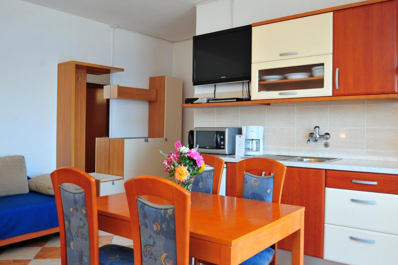 Apartments Valentina-B Nin Luaran gambar