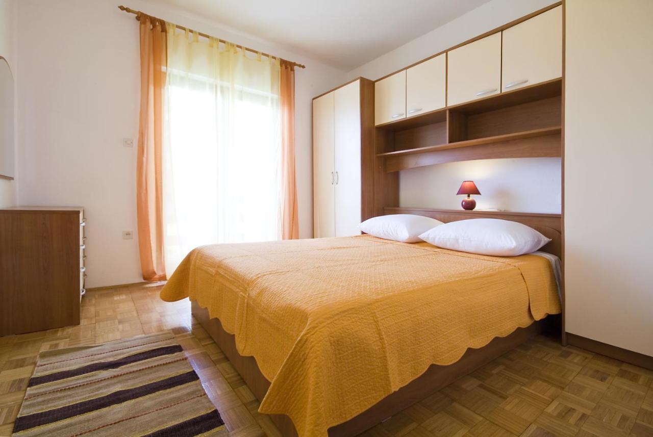 Apartments Valentina-B Nin Luaran gambar