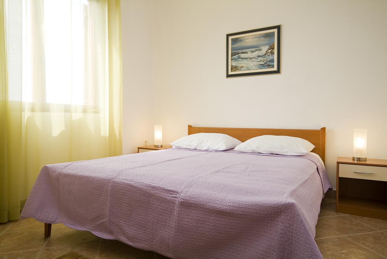 Apartments Valentina-B Nin Luaran gambar